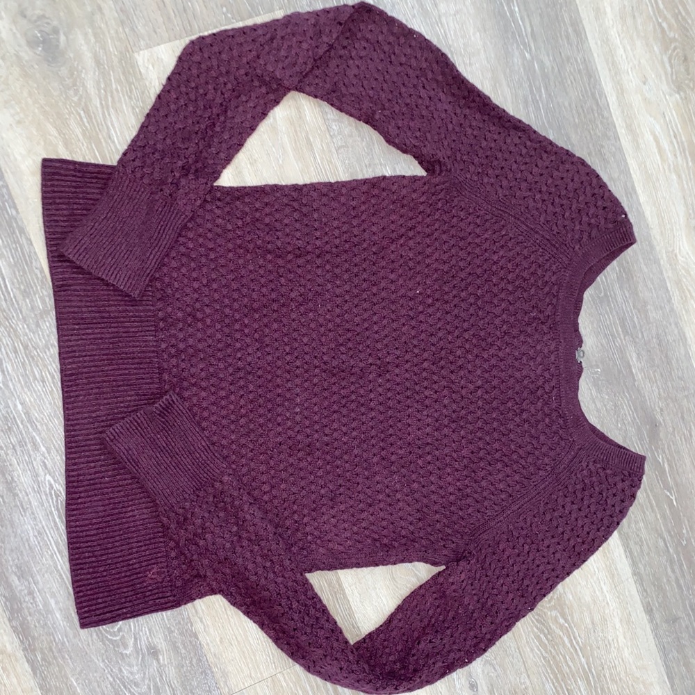 American Eagle Sweater